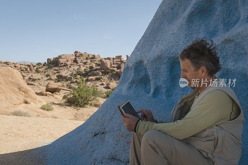 旅行者与数字平板电脑，Tafraoute, Souss-Massa-Dr?一、摩洛哥